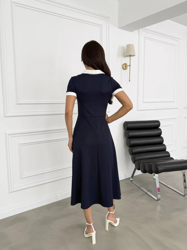 Robe à col polo et demi-fermeture éclair