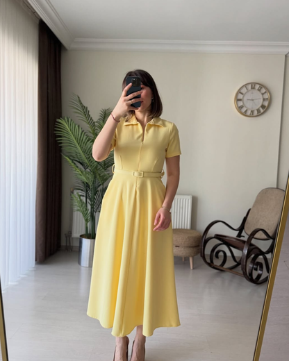 Robe à col polo et demi-fermeture éclair
