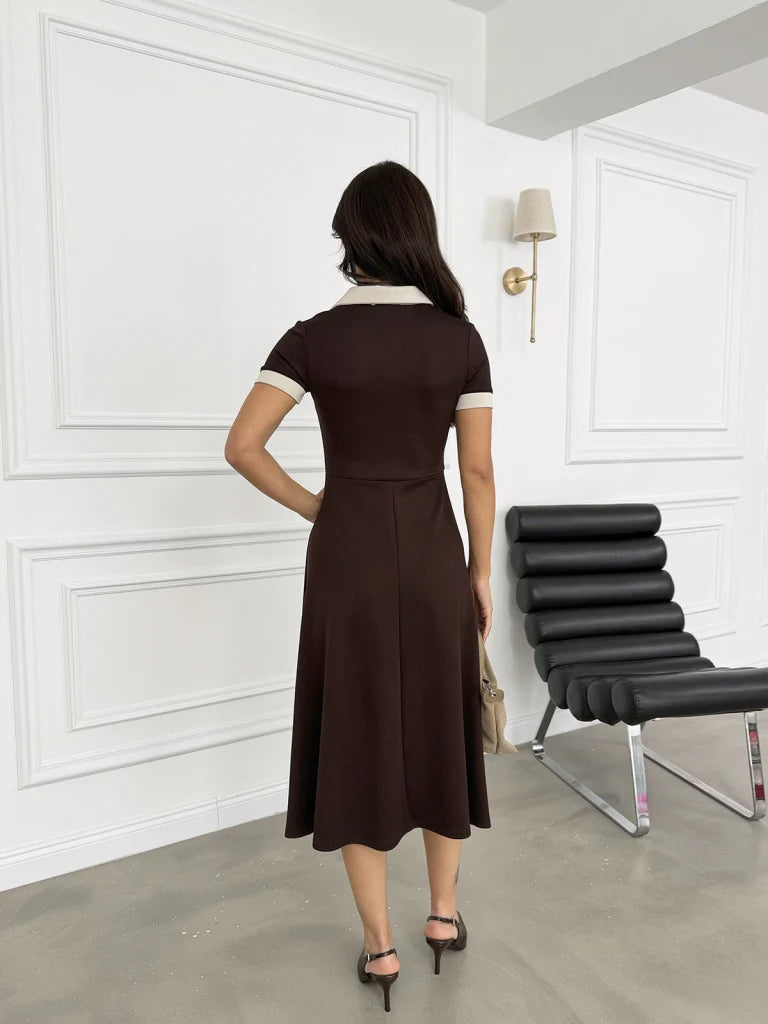 Robe à col polo et demi-fermeture éclair